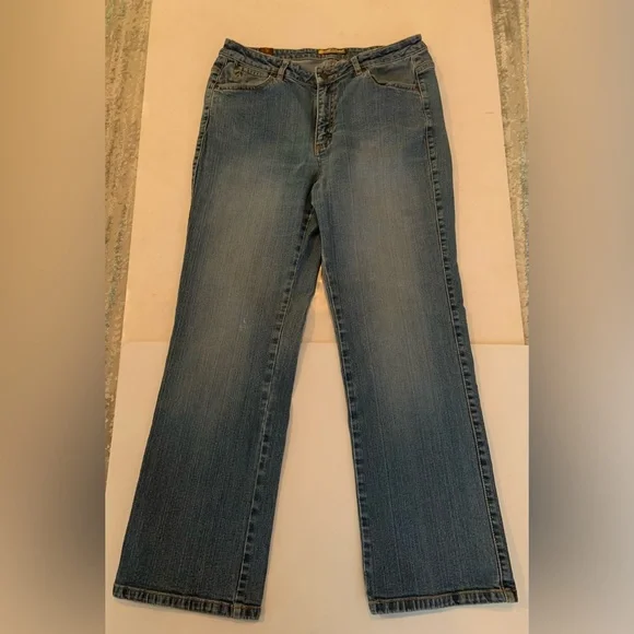Wrangler Aura Woman’s Medium Washed Lightly Distressed Jeans 12 Regular Short - Picture 3 of 15